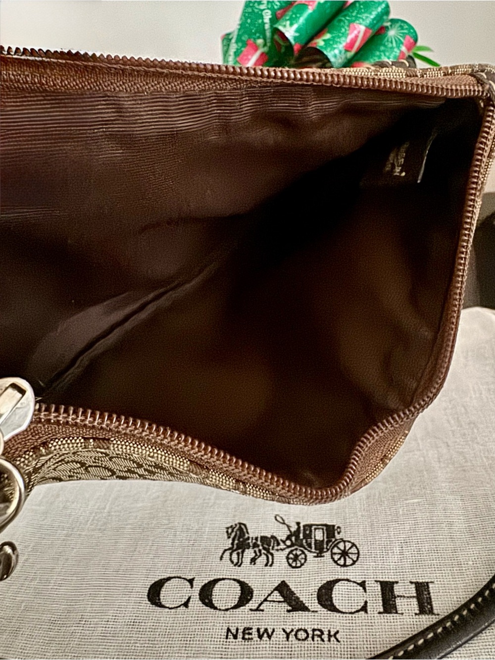 VTG Y2K Coach Soho Khaki Brown Buckle Wristlet W/ Coach Dust Bag - Picture 4 of 11